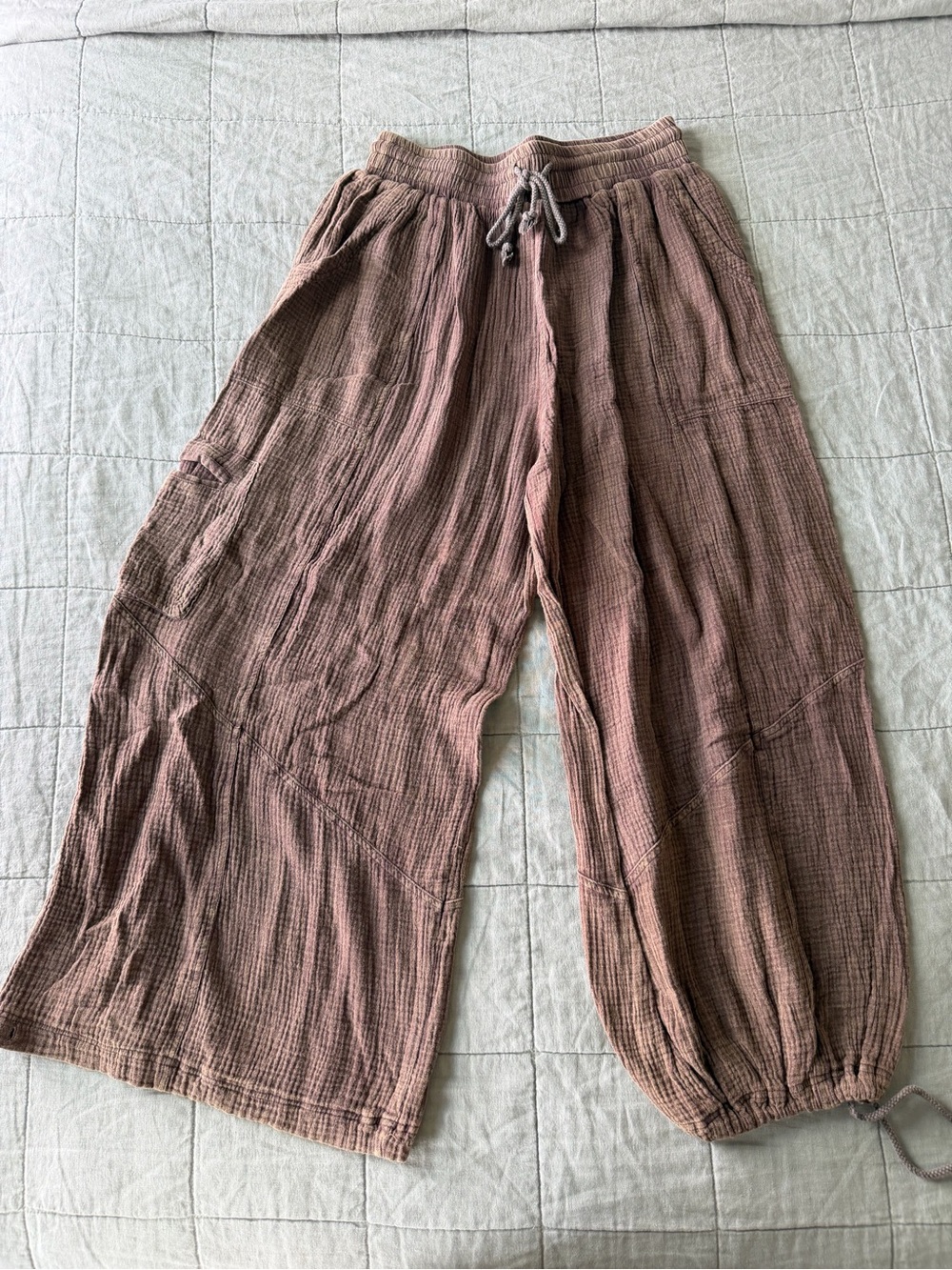 Carly Jean Los Angeles muslin/like pants
